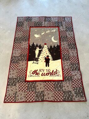 Christmas Patchwork Quilt "Joy To The World" With Holiday Patterns Reversible De